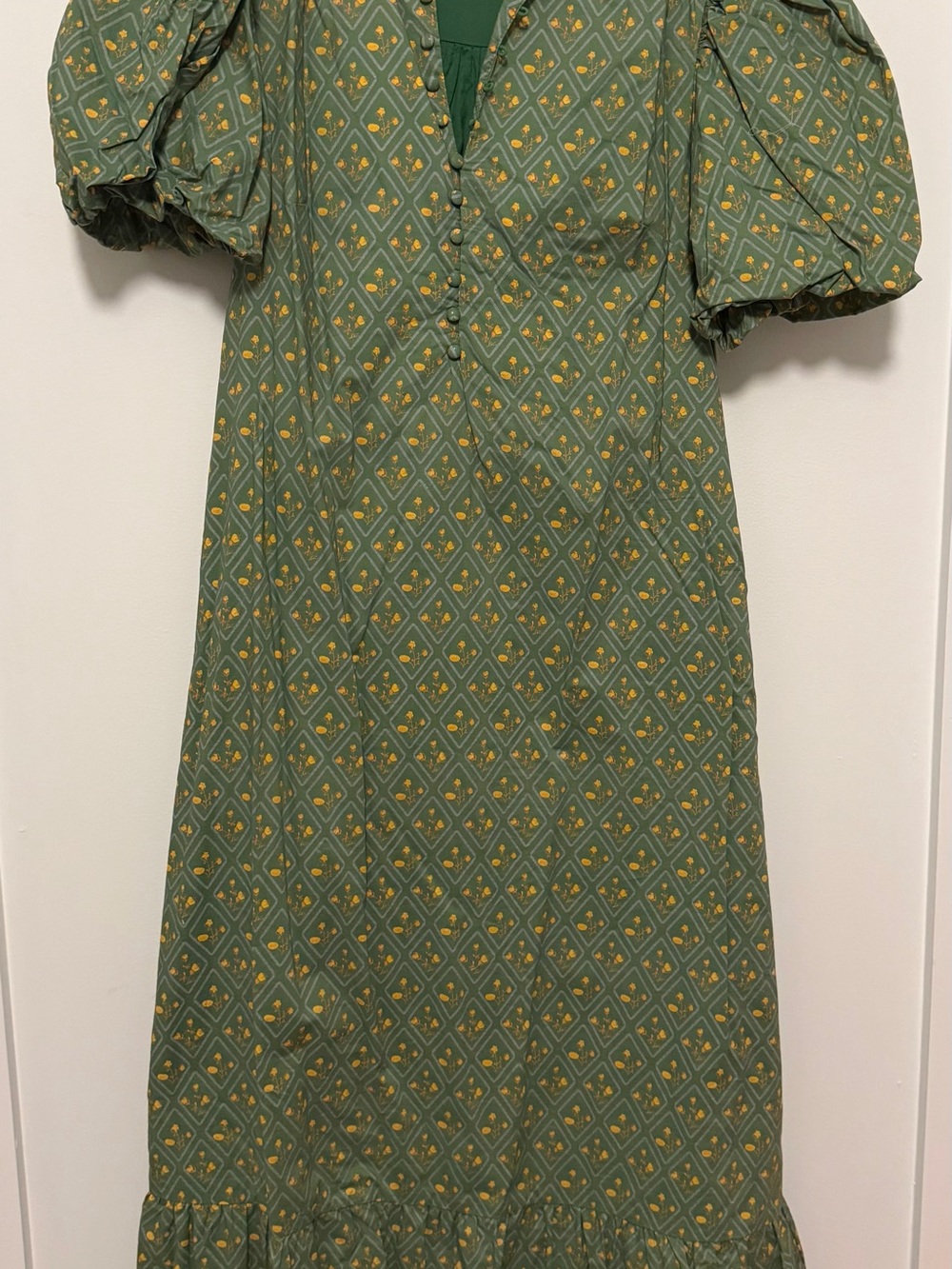 Green Diamond-Print Maxi Dress with Puff Sleeves